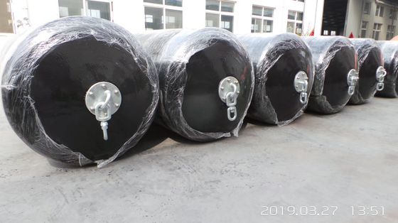 گلگیرهای قایق فوم پلی یوریا رنگی گلگیرهای محافظ اقیانوس EVA دارای گواهینامه CCS